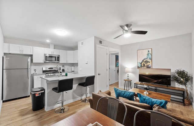 Small 1 Bedroom Apt in Highland Austin 4035
