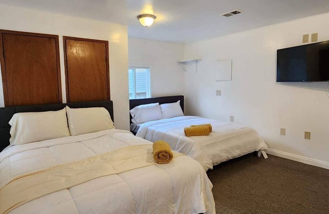 Small 2 Bedroom House Near Disney