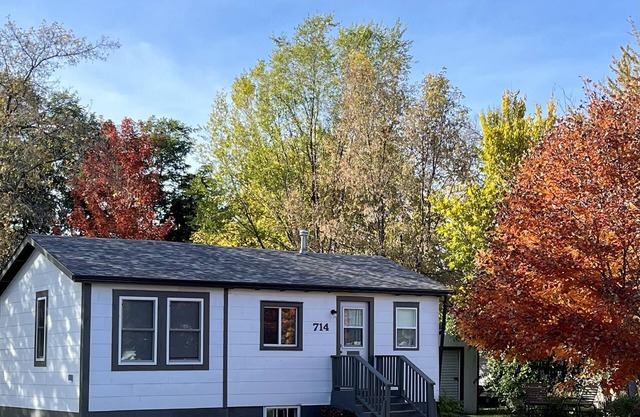Small Home in the City of Alexandria!