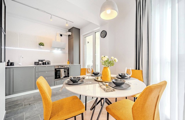 Smart Home - Gloria Apartment by Avenue with AC, WiFi in welcoming Timișoara