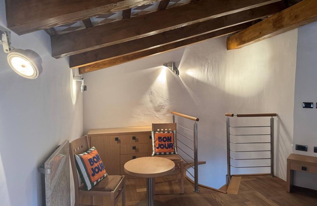 SMARTnoOK Rooms & Apartment