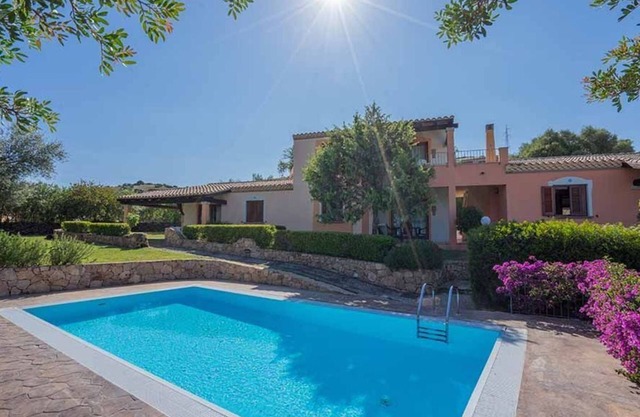 Smeralda villa with pool and sea view - No. 119B
