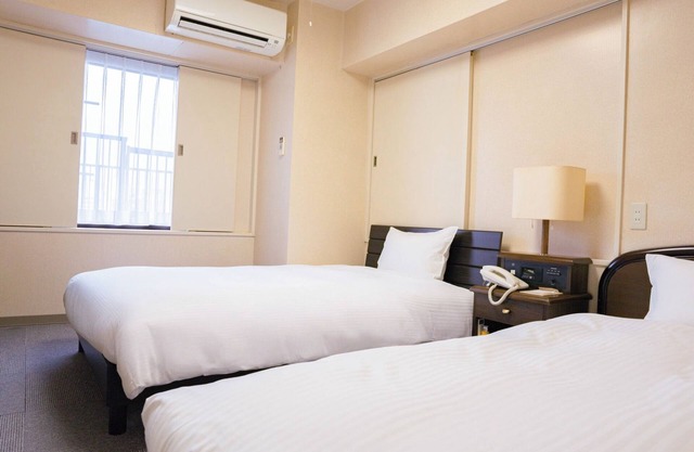 Smoking Extra Twin Room/Akita City Akita