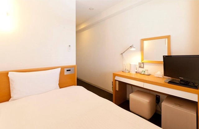 Smoking single room with breakfast Delivered eve/Kochi Kōchi