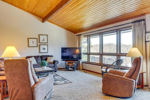 Smoky Mtn Views Spacious Home Near Natl Park!