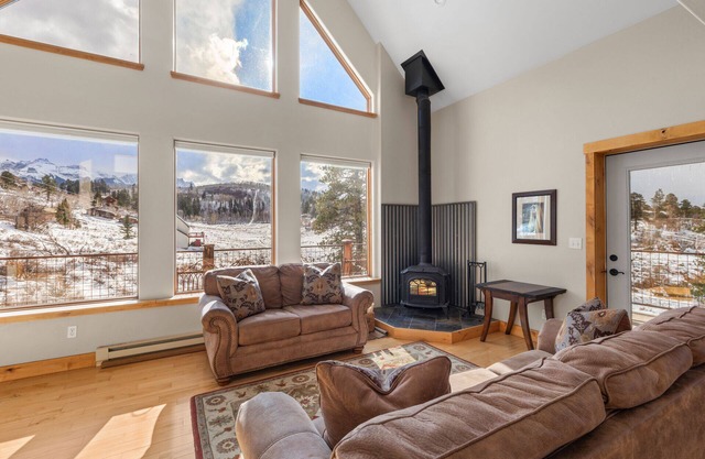 Sneffels Retreat - Tranquil Getaway - Direct Views of Sneffels STR-1-2024-013