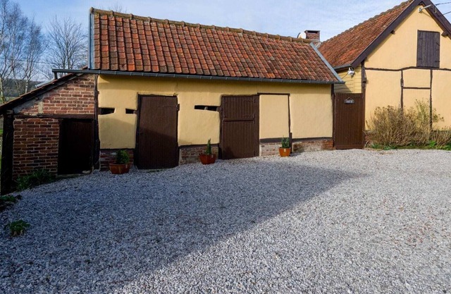 Snug Holiday Home in the heart of Bresle Valley with Garden