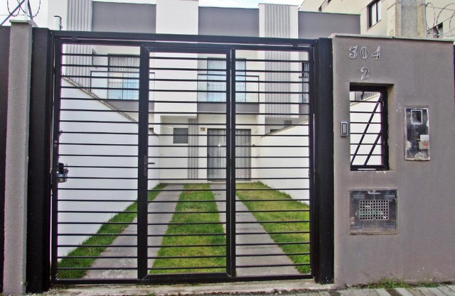 Sobrado Carpe Diem Palmeiras, 450 m da praia, 2 suítes com ar, 2 vagas, check-in 24h, churrasqueira, 20 min do Beto Carrero