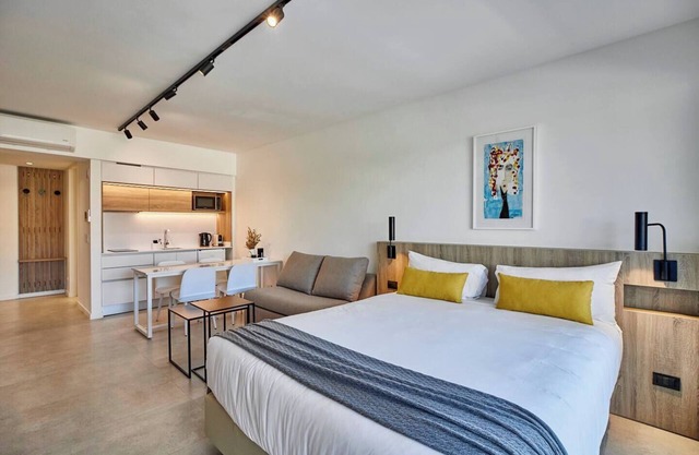 SoHo 301: WiFi/Netflix/BBQ/Rooftop | Welcome2BA