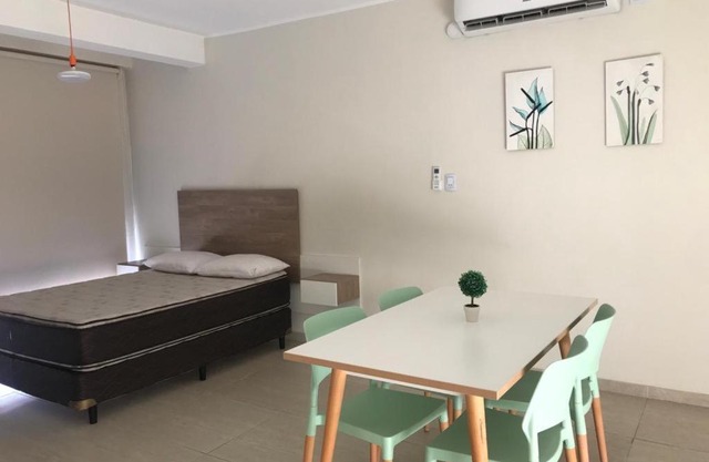 Sol de Octubre 3 Hipólito Vieytes Norte y Talcahuano