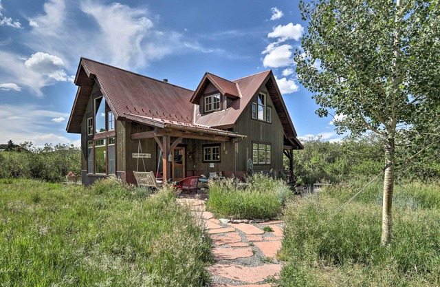 Solar-Powered Home w/Mtn Views 33 Mi to Telluride