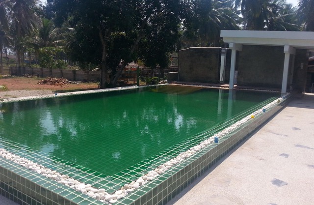 Solid bungalow, 200 m to the beach