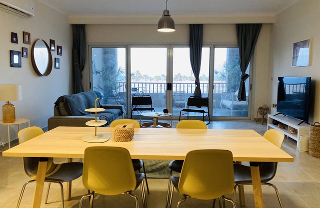 Soma bay 3-bedrooms beach apartment