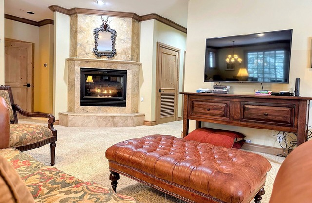 Sonenalp’s Charming Chalet: Luxury, Location & Relaxation Steps from Canyon