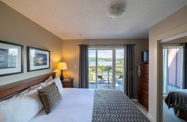 Sooke Harbour Townhome, 3 Bedrooms