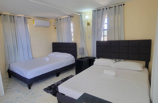 Soothing 2-bedroom apartment with AC in Saint George's