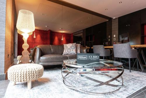 Soro Montevideo, Curio Collection By Hilton