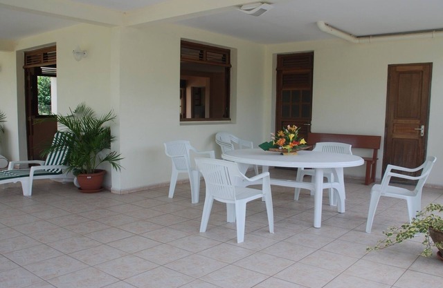 Source Claire Villa in quiet, ventilated and friendly