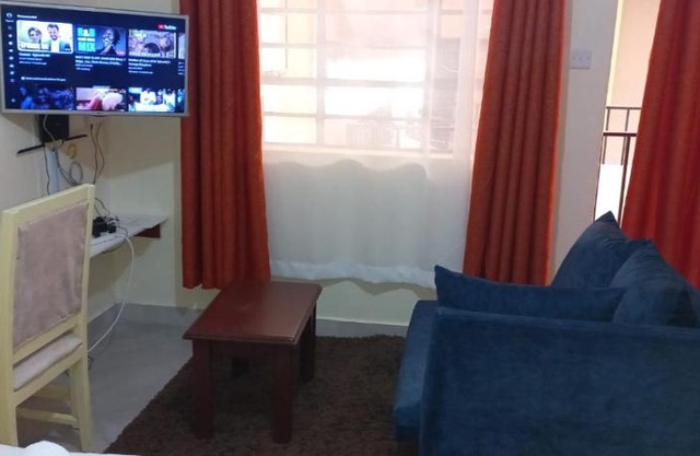 South B Comfy studio house