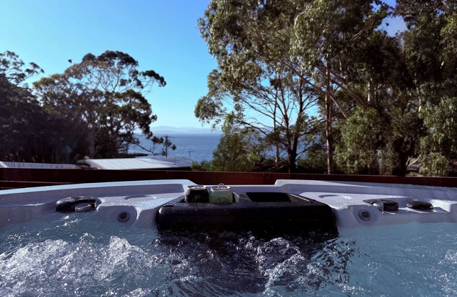 South Bruny Island Retreat - Spa & Infrared Sauna