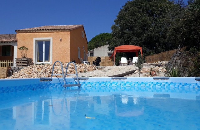 SOUTH OF FRANCE. HOUSE WITH SWIMMING POOL AND GARDEN