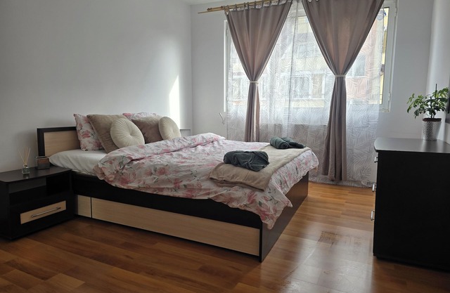 South park 2bdr suite in Sofia , near metro with WiFi, AC