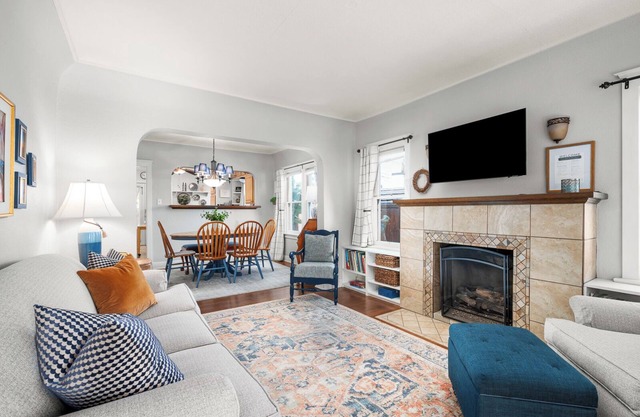 South Redlands Adorable 2 bedroom Cottage