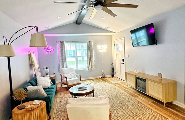 Southern Charm Oasis - 2BR, 2BA with Garage + Trailer space