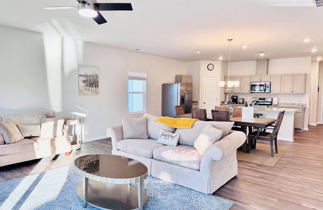 Southport Bliss: Beach Retreat!