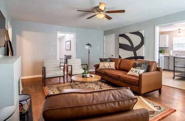 Southwest Vibe - 3BR/2BA - Unique Stay