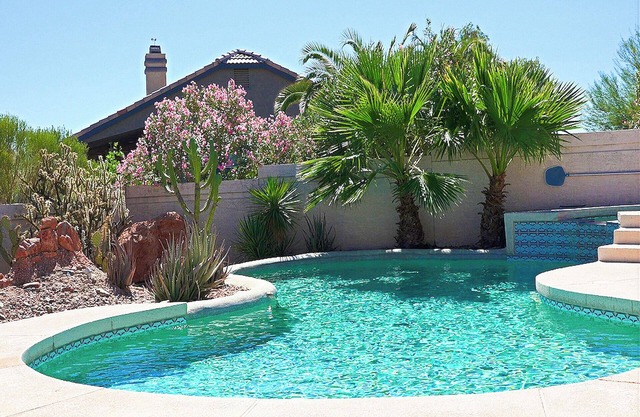 Southwestern House w. Breathtaking Mountain Views, Priv Pool & Spa, Patio, BBQ