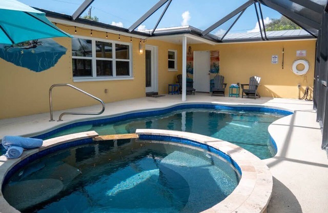 Space Coast Family Getaway Beach+Pool+Spa The Sea Turtle Cottage