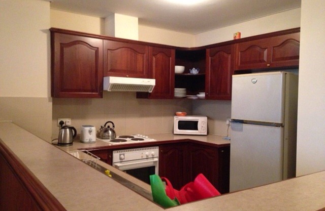 Spacious 1-BR Apt. 9th Fl. in 5-Star Cinnamon Grand Hotel Complex, Colombo, SL.