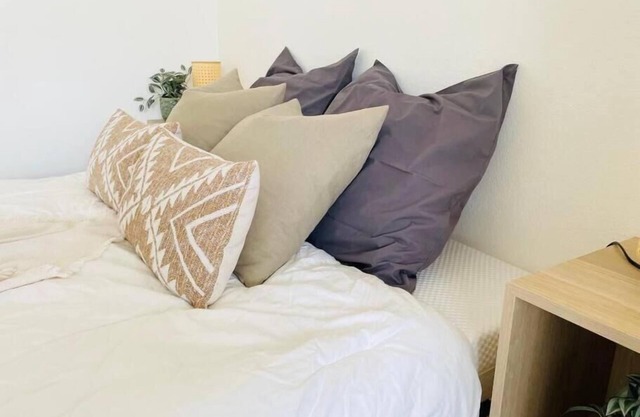 Spacious 1bed in City Center