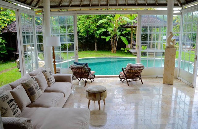 Spacious 2.5BR Villa, Jungle Views, Ubud - W/Swimming Pool!