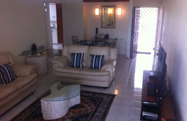 Spacious 2 Bed 2 Bath Condo Across From The Beach