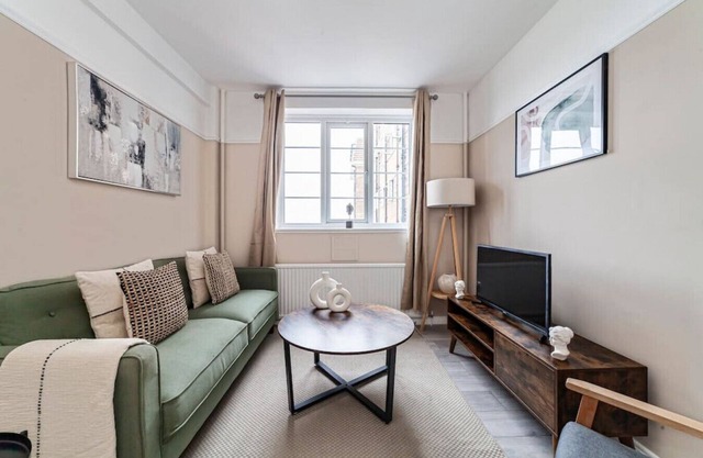 Spacious 2 Bed Flat in Crystal Palace