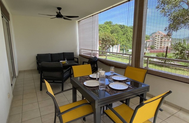 Spacious 2-bedroom apartment with 21m² ventilated terrace.