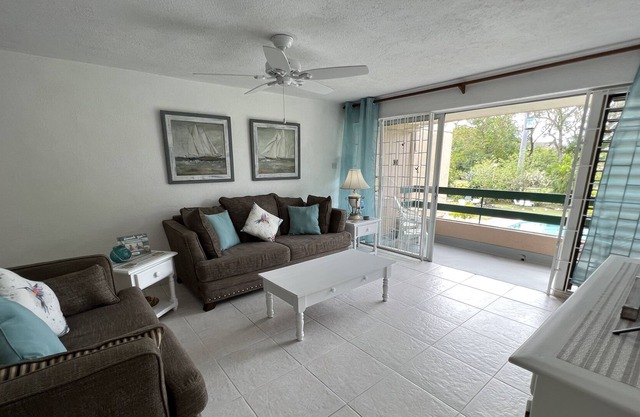 Spacious 2bed 2bath Mins to Carlisle Bay & Pebbles Beach