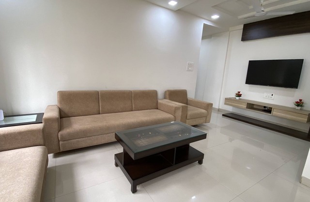 Spacious 2BHK centrally located Family Apartment.