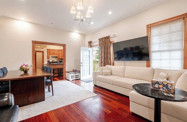 Spacious 2BR 2BA Condo & 2x Parking, Minutes from Central Sq, MIT, Harvard.