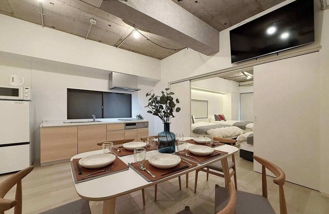 Spacious 2BR Apt in Hatchobori for Up to 10 Guests