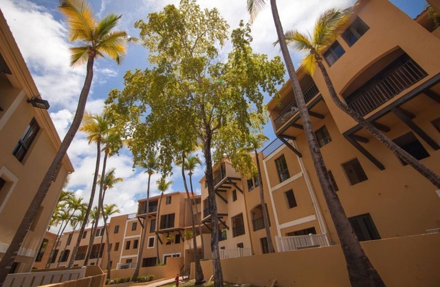 Spacious 2BR Condo at Park Royal Club Cala