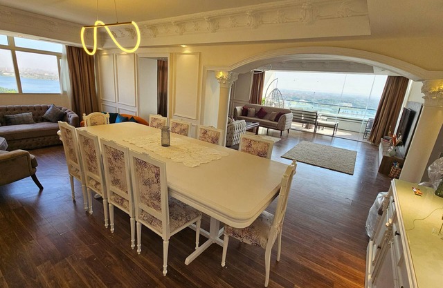 Spacious 3-bedroom apartment with WiFi, AC in marvelous Cairo Governorate