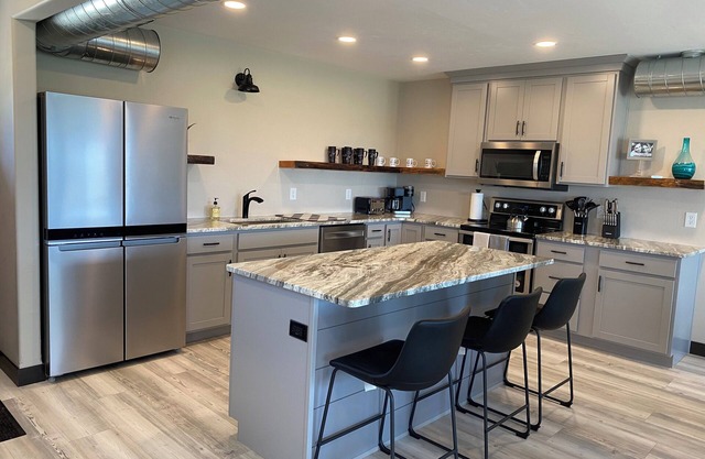 Spacious 3-Bed, 2-Bath Private Home Featuring a Private Marina, Kayaks and Gas fire pit