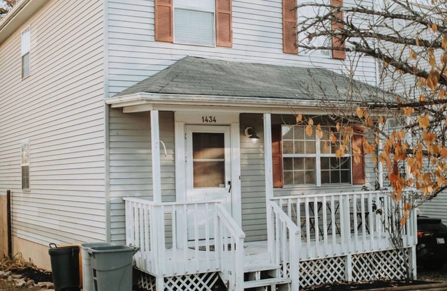 Spacious 3-Bedroom, 1.5-Bath Home in Central Maryland with Screened Porch & More
