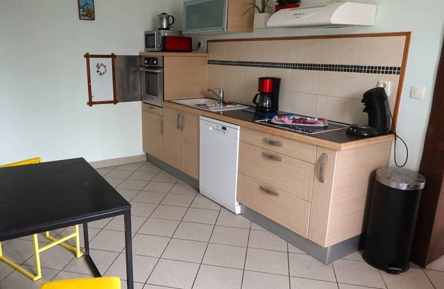 Spacious 3-BR Home, Near Loire Castles, 1.5h from Paris