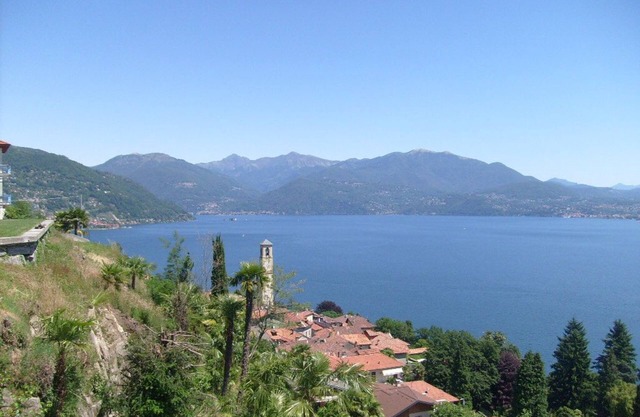 Spacious 3½-room apartment with beautiful sunny garden & view of the lake