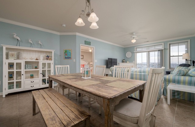 Spacious 3BD 2Bath Condo with Water View on Sunset Island