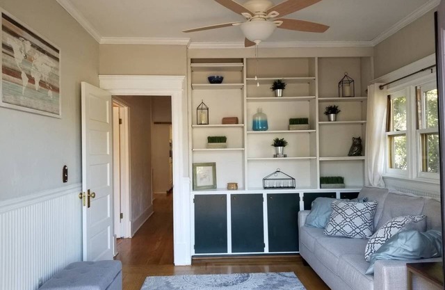 Spacious 3bed/3bath w/Library Served as extra Bedroom Home in Willow Glen!